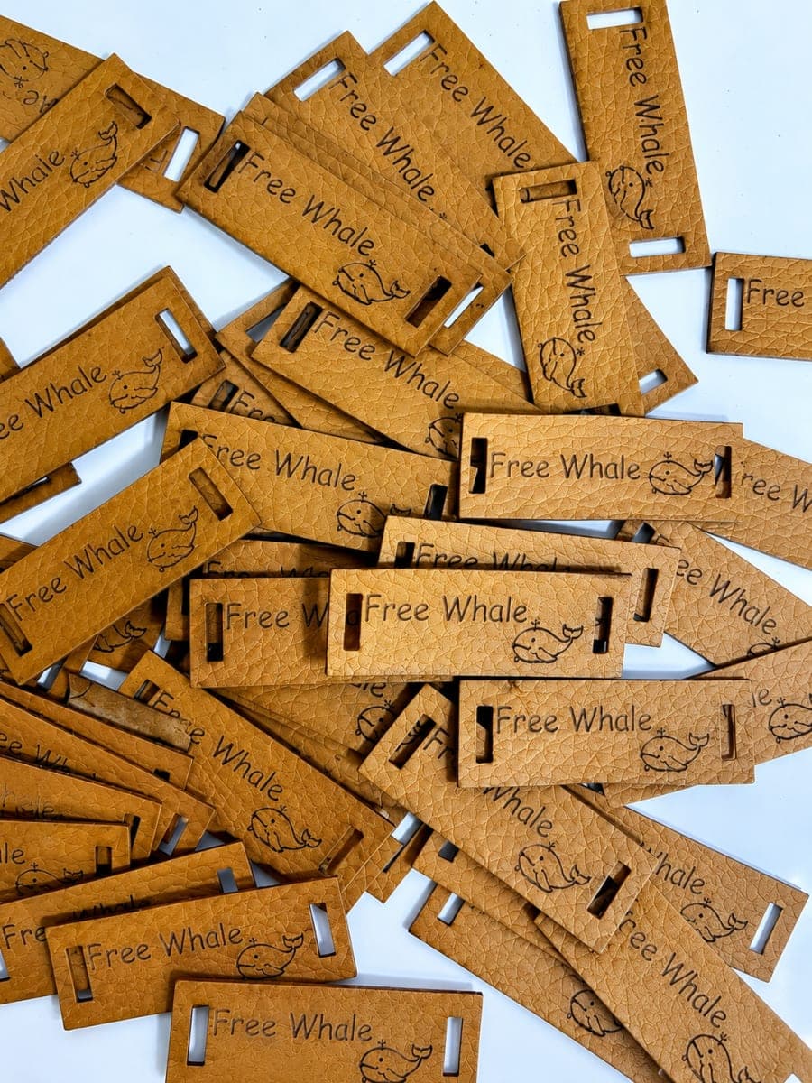 100 etiquetas de ecocuero personalizadas de 4 x 2 cm